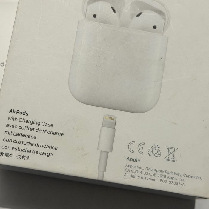 Apple AirPods 2 z etui Model A2032 A2031 A1602