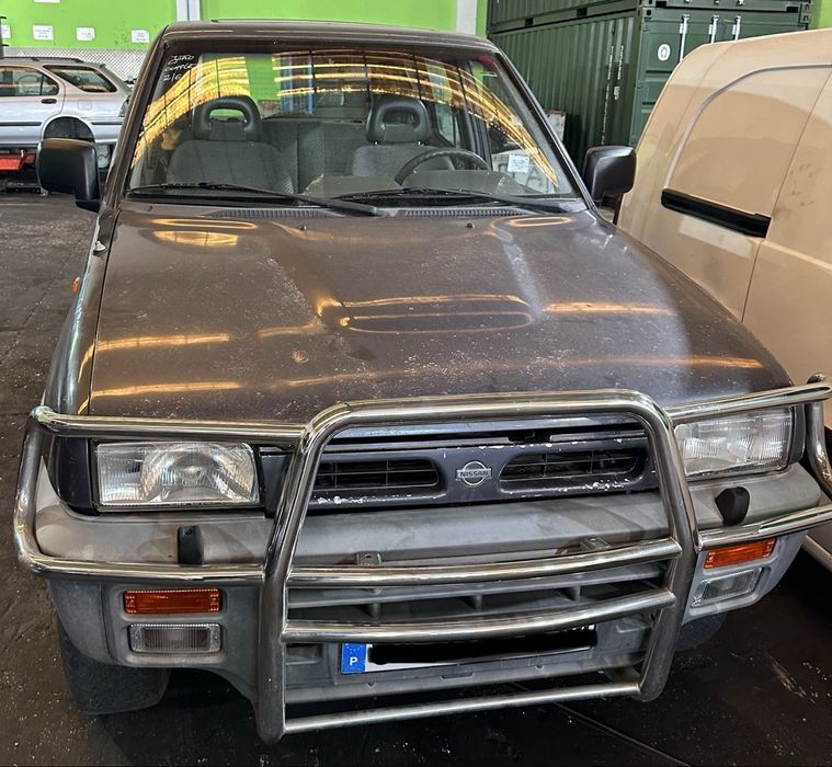 Nissan terrano II frente completa carro completo para pecas