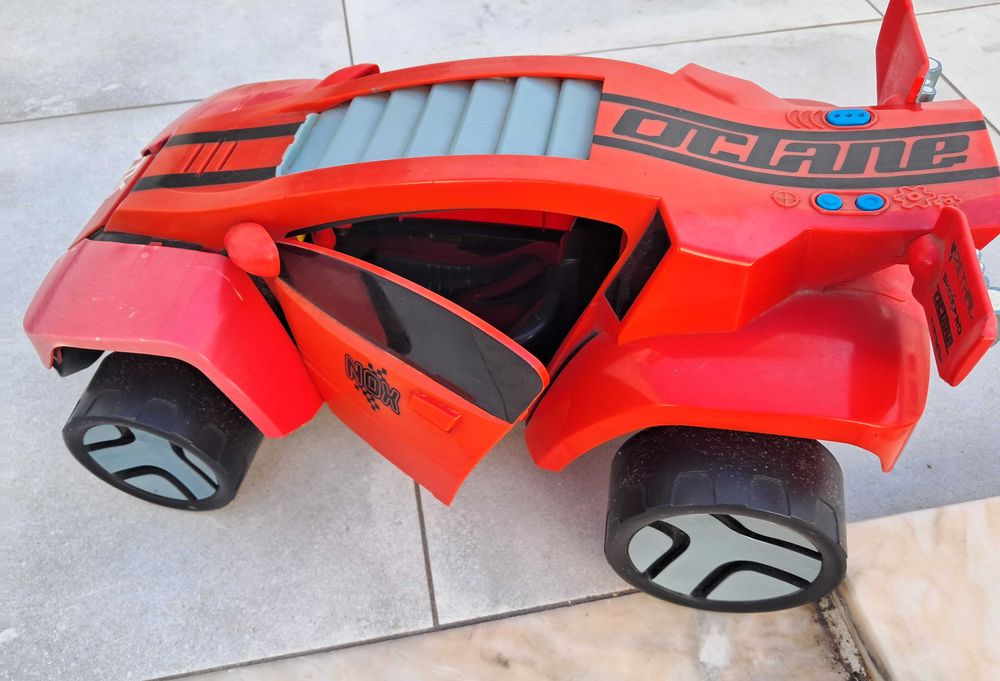 Carro action men