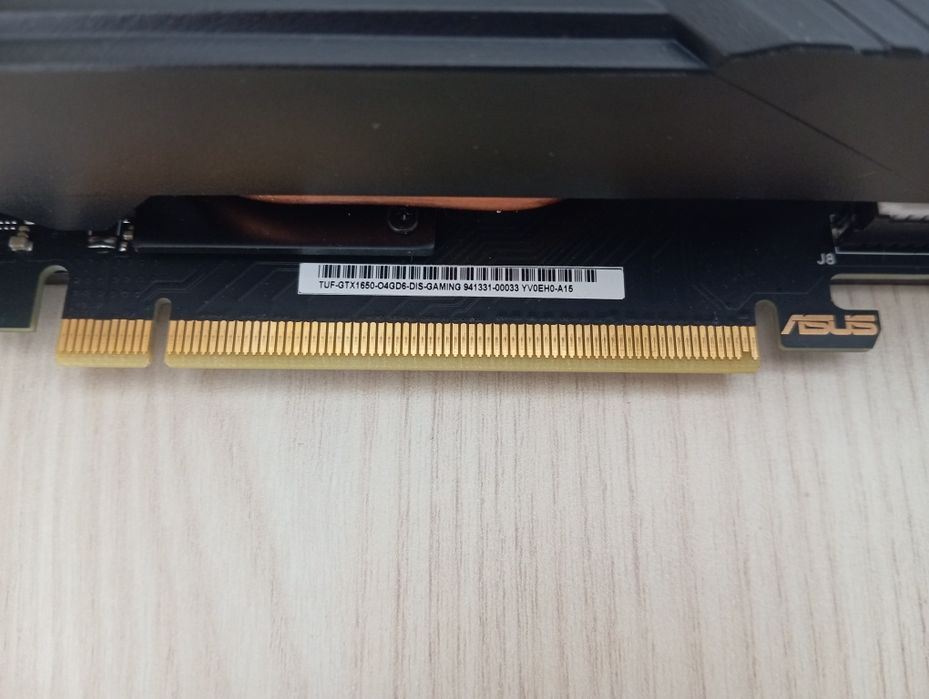 Nvidia GTX 1650 4GB ASUS  OC