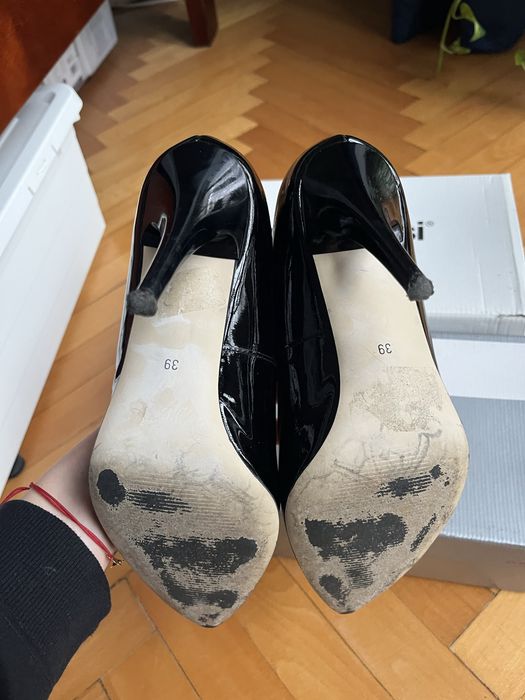 Szpilki czarne 39 skóra