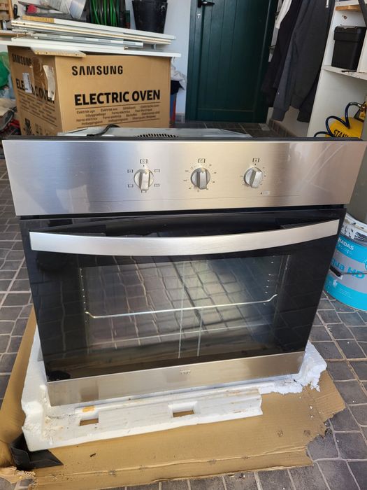 Forno de encastre Teka