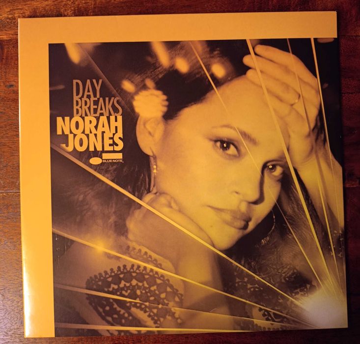 Płyta winylowa Norah Jones "Day Breaks" NOWA