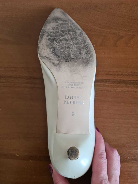 Туфлі весільні на низьких підборах