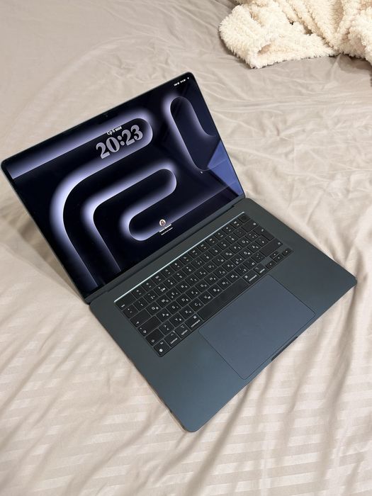 MacBook air m3 16/256