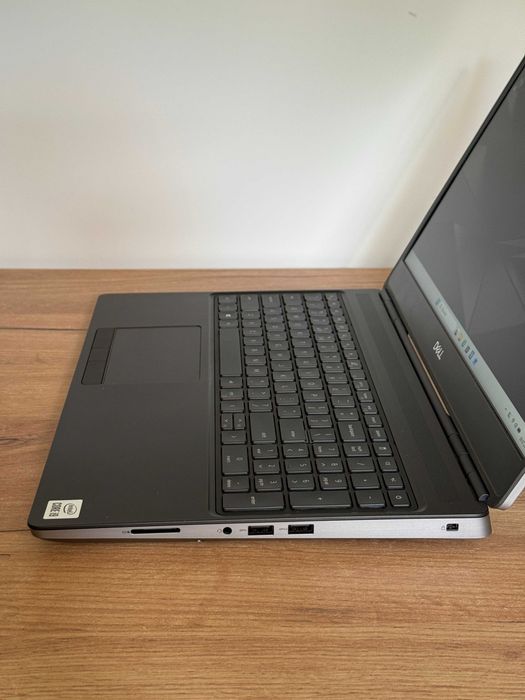 Laptop Dell Precision 7550 i9 RTX 4000 32GB RAM 1TB SSD Windows 11 Pro