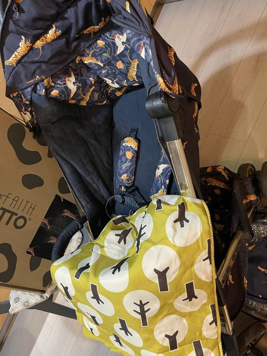 Cossato прогулянкова коляска