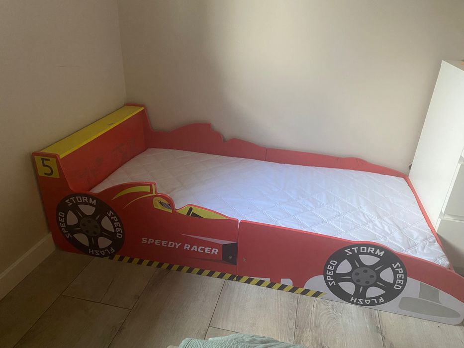 Łóżko dziecięce auto