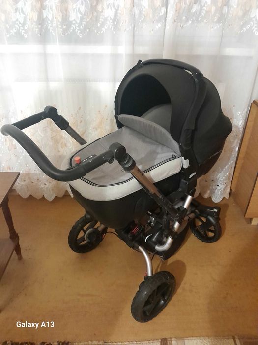 Продам коляску 2в1.