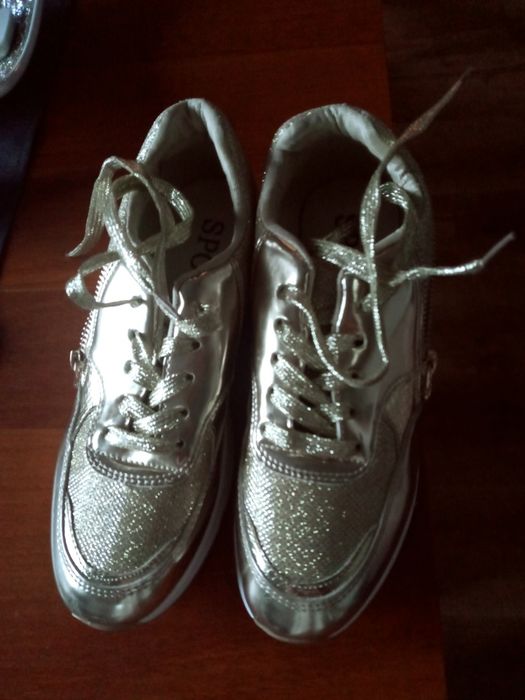 Buty sportowe damskie snikersy 39lote