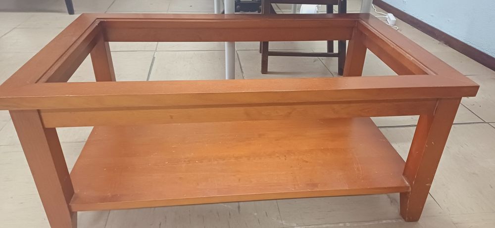 Mesa rectagular de cerejeira