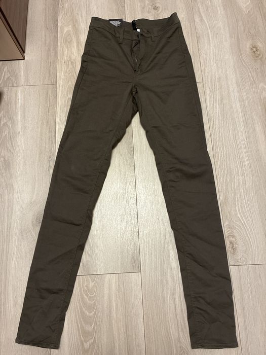 Нові джинси H&M DIVIDED з бірками колір хакі. Жіночі
