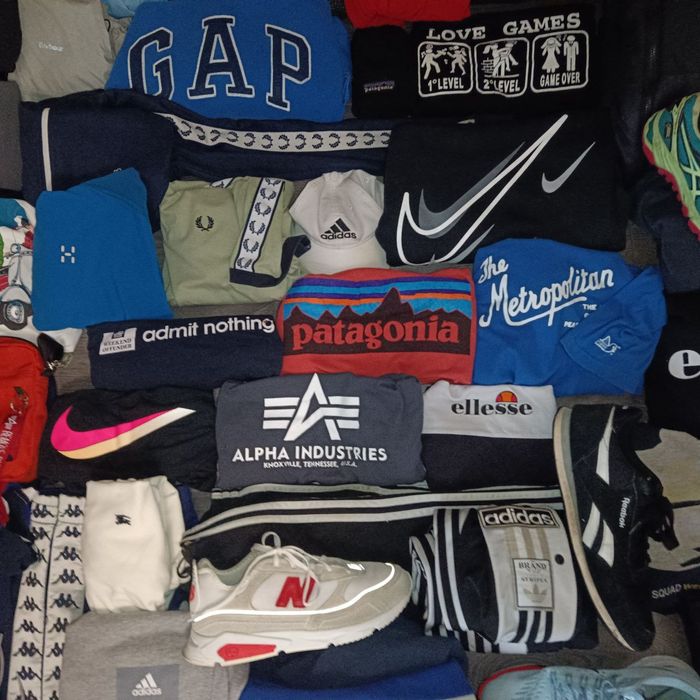 До вашої уваги секретні бокси з брендовим одягом та взуттям.