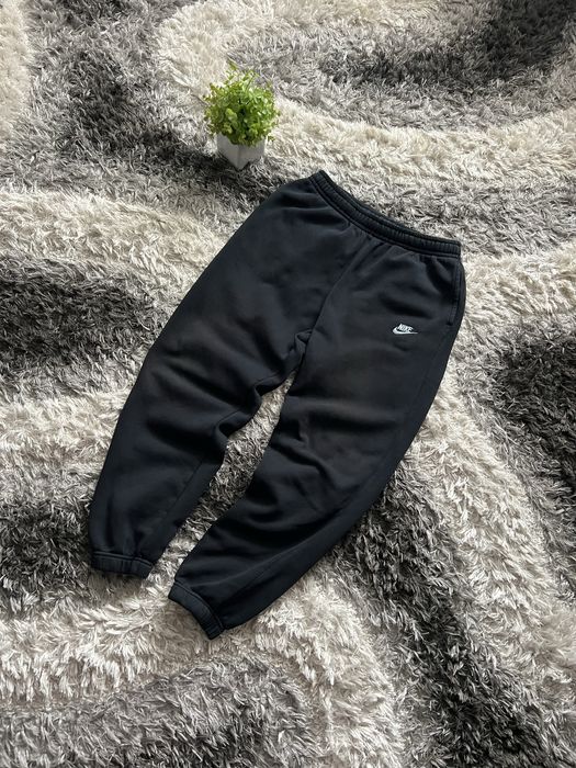 Штани Nike з нових колекцій