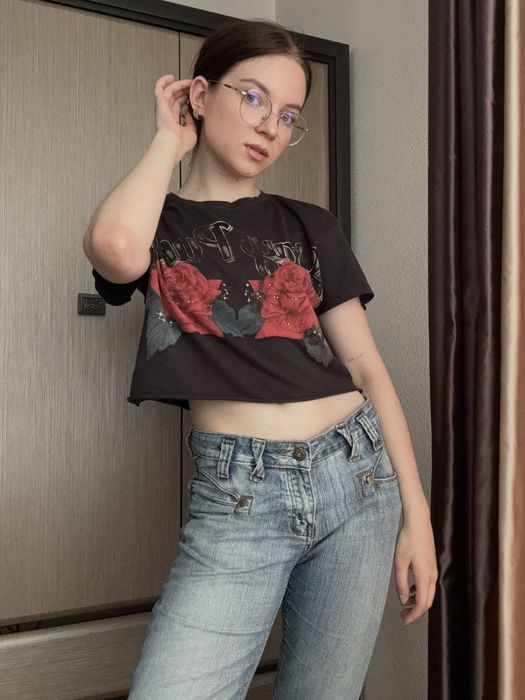 Гранжовий топ зі стразами