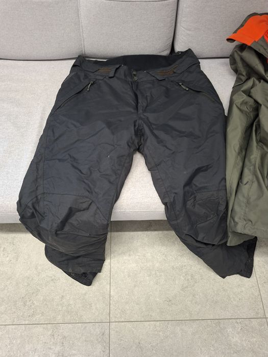Sprzedam używane spodnie narciarskie Rossignol w rozmiarze L