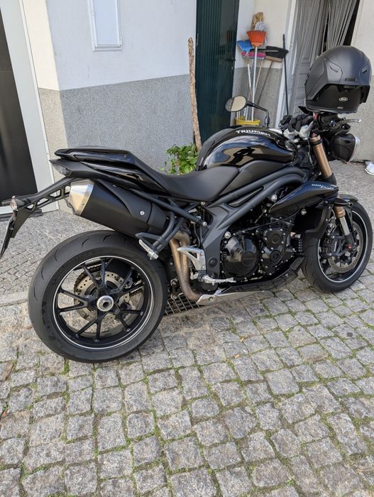 Triumph Speed Triple 1050 94