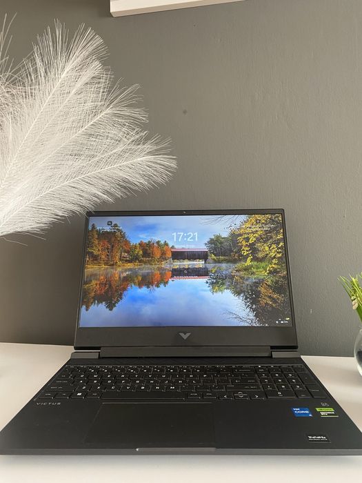 Laptop ho Victus czarny