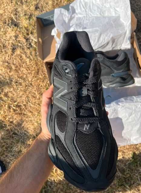 New Balance 9060 Triple Black R.40
