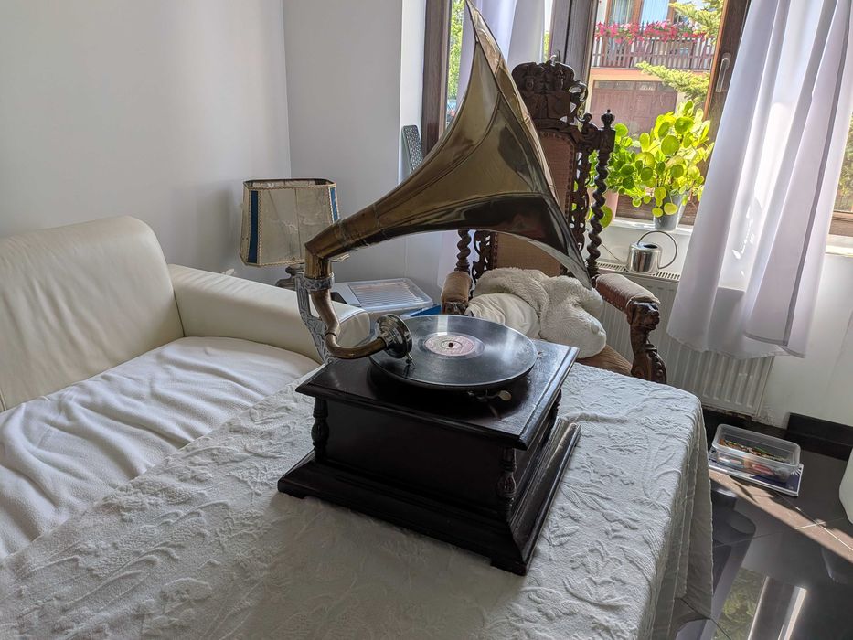 Stylowy gramofon tubowy REPLIKA - Gramophone Sound Master - Retro ozdoba