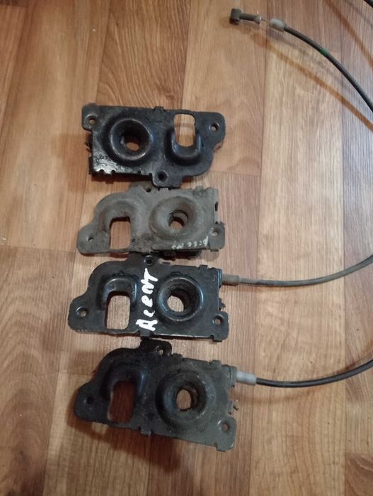 Замок капота Hyundai Accent MC/ 2005-2011рік 81130-1G000