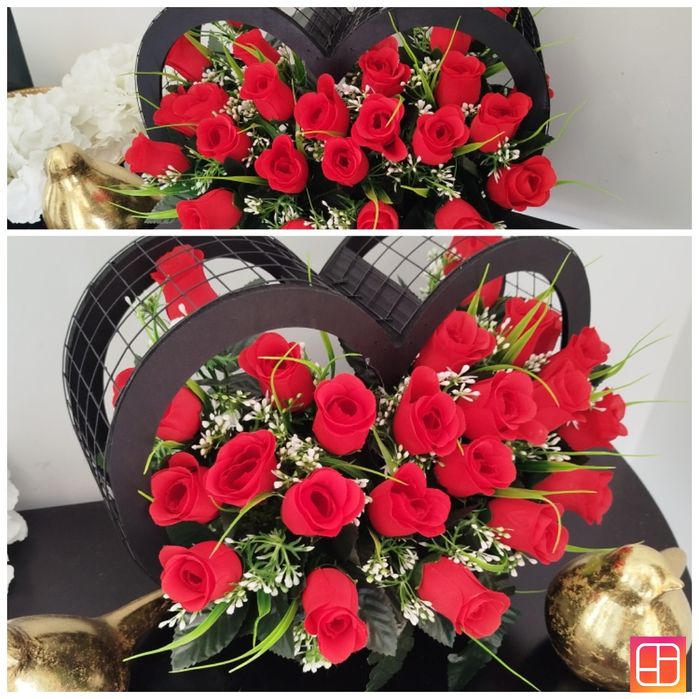 Róże w sercu stroik na grób