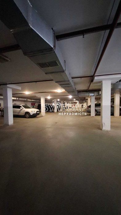 Продам 4 к.кв - 190 м2,, ЖК Азарин, Отакара Яроша 16-Б +2 паркоместа