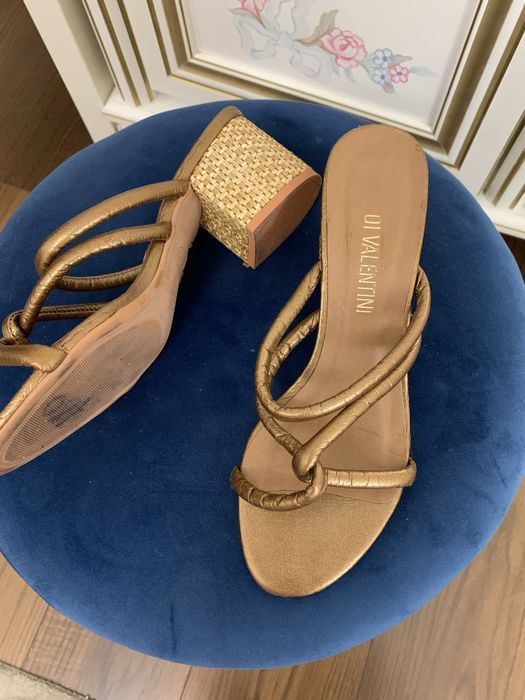 Босоніжки зручний каблук