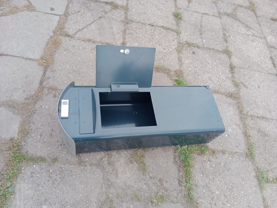 Skrzynka pocztowa paczkomat słupek do przesylek