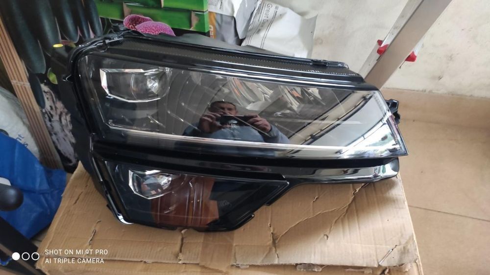 farol direito Skoda Karoq full Led