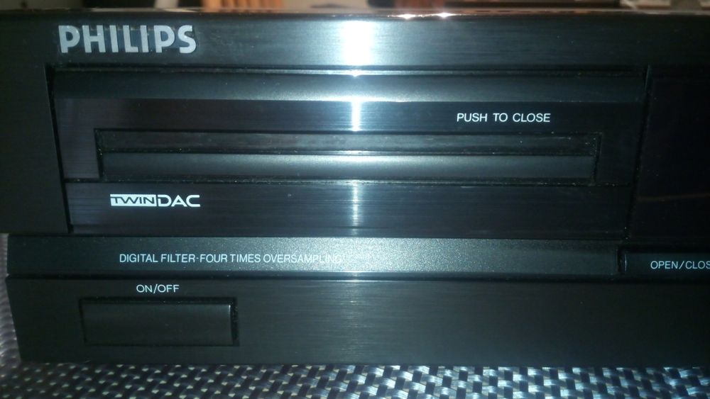 Leitor CD Philips CD 614