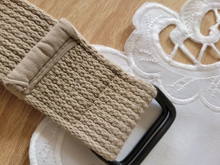 Męski regulowany parciany pasek w kolorze beżowym