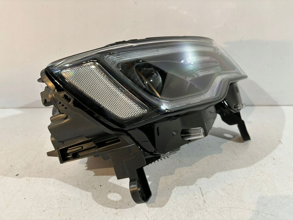 Jeep Grand Cherokee WK2 lampa bixenon R - 12818