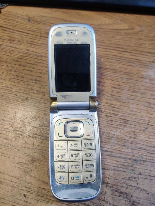 Nokia 6131 Rm 115