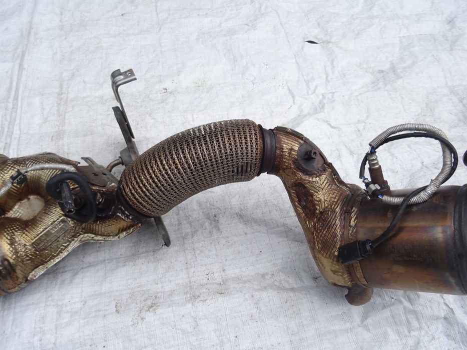 katalizatory vw golf viii 8 r 2.0 tfsi akrapovic komplet
