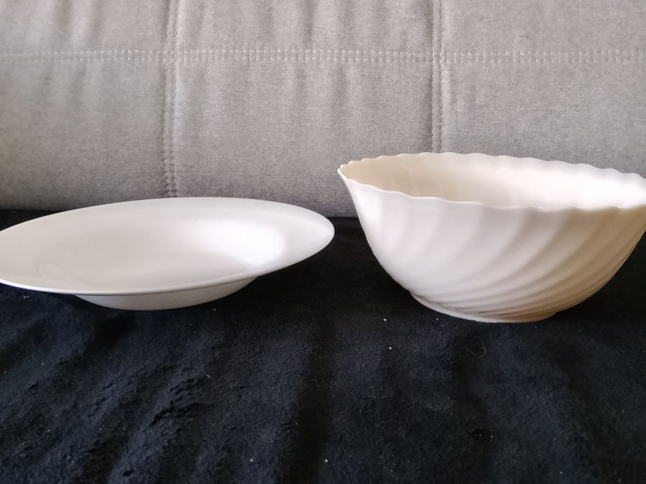 2 duże talerze Arcopal France