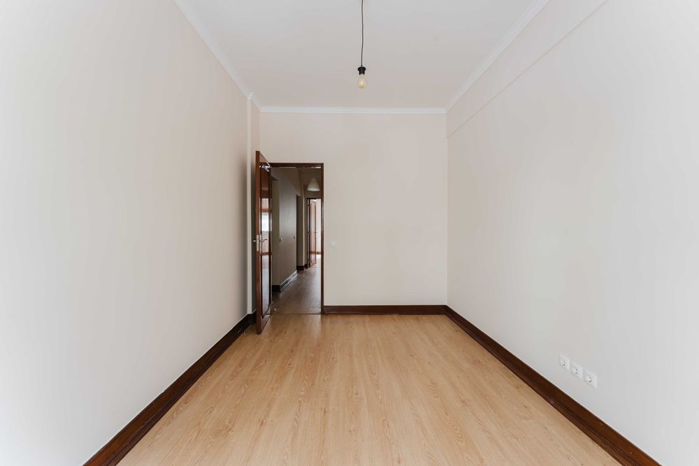T5 com elevador | 145 m² | Metro da Quinta das Conchas