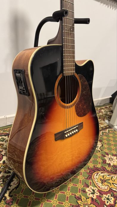 Guitarra Acústica Cort com Hardcase