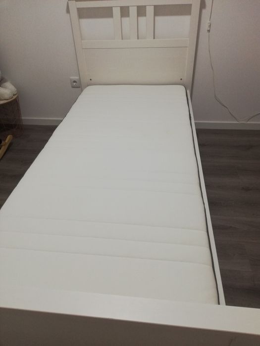 Cama solteiro c/ colchão