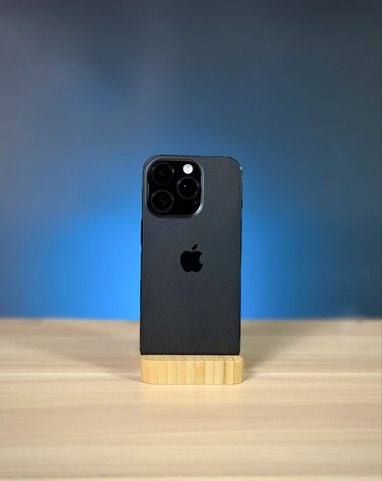 iPhone 16 Pro | 256 GB | 97% kondycji | czarny | ładowarka + etui
