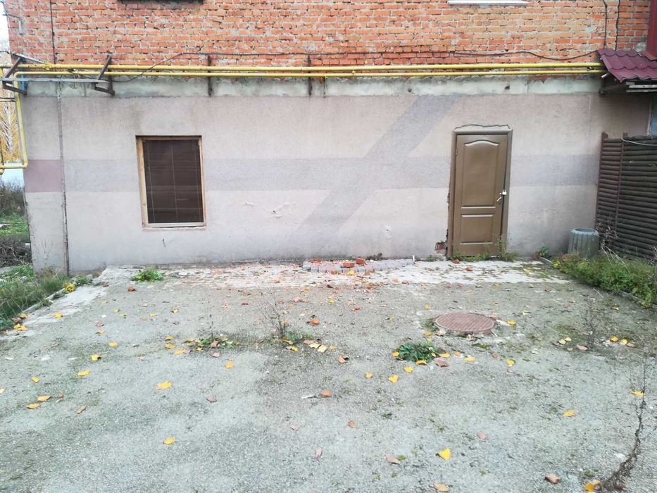 Продаж нежил. приміщення 109,5 м2 в смт.Десна Вінницької обл  34600$