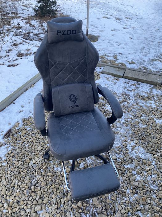 Fotel gamingowy PZDO krzesło do biurka obrotowe z podnóżkiem