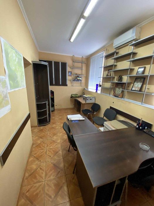 ПРОДАЖ КОМЕРЦІЙНОГО ПРИМІЩЕННЯ - двоповерхова адміністративна будівля . - Вид 3