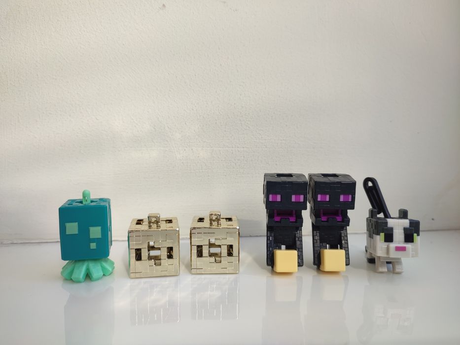 Фігурки Kinder Joy Minecraft