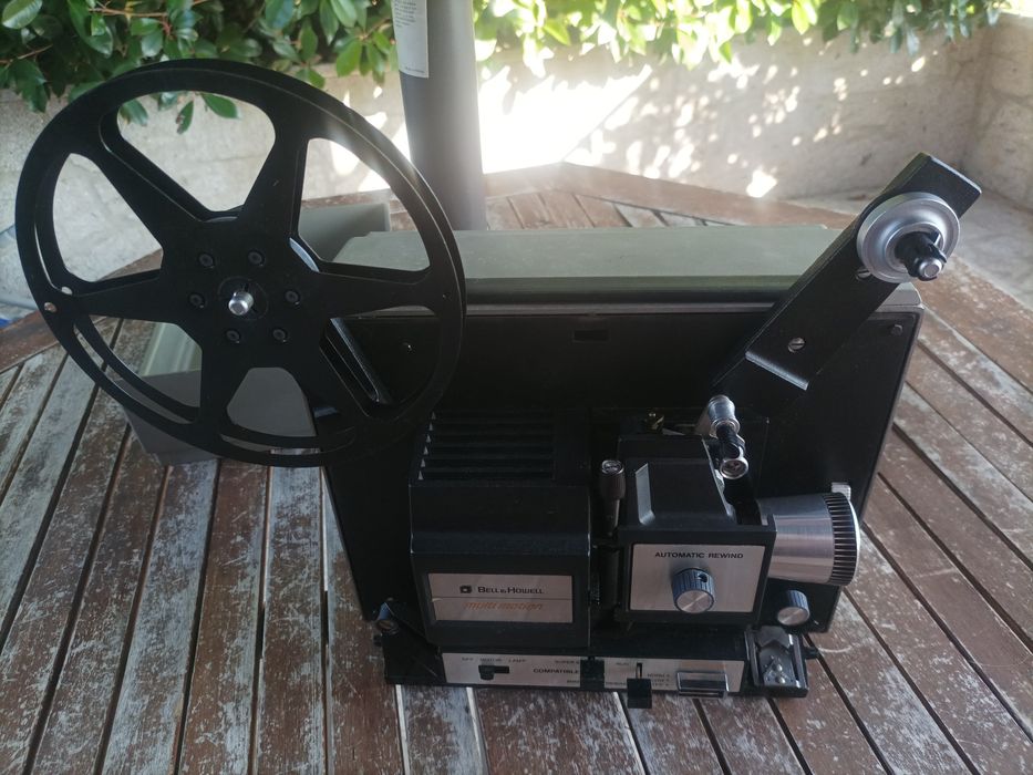Projetor 8mm / Super 8 Bell & Howell Multi Motion