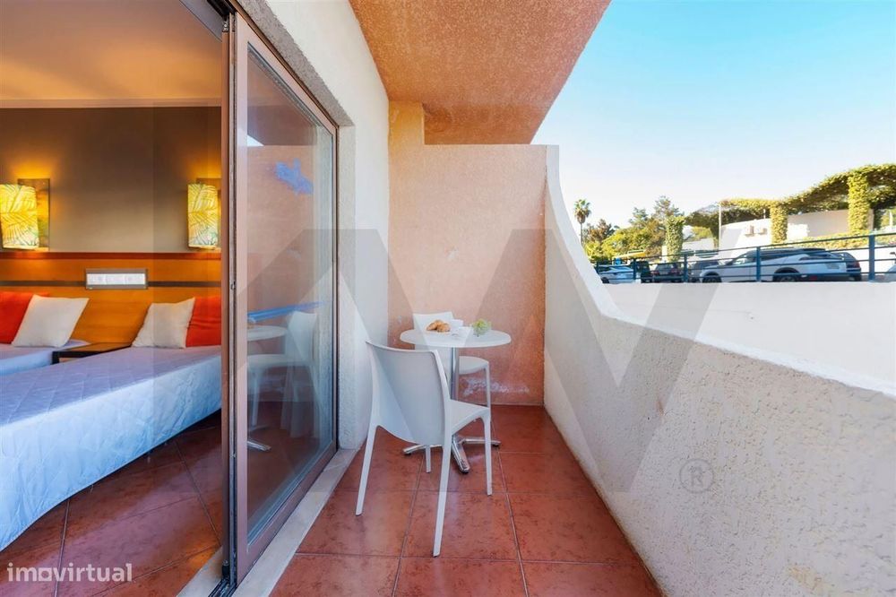 Apartamento T0 no Aparthotel Paraíso de Albufeira – Excelente oportuni — Albufeira E Olhos De Água, Faro