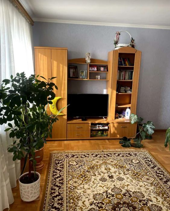 Продаж 3к квартири 116 кв. м на вул. Котляревського