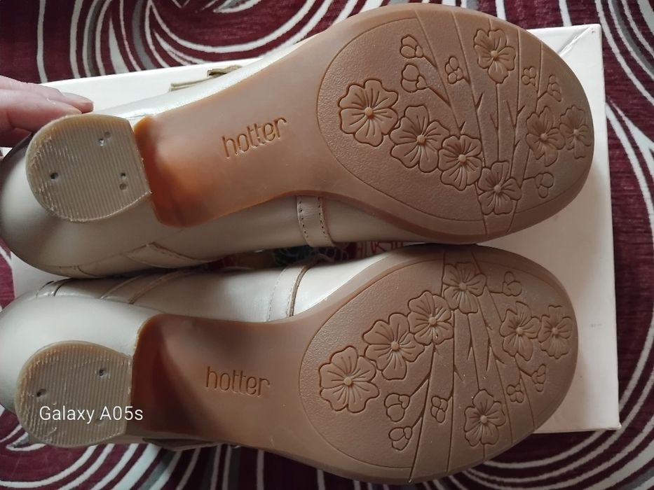 Шкіряні туфлі бренду HOTTER(Англія) 37.5р