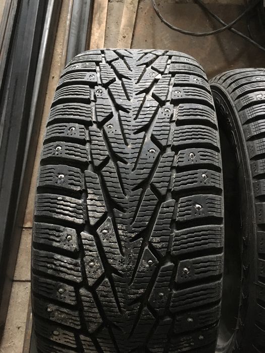 Nokian 235/55 R17