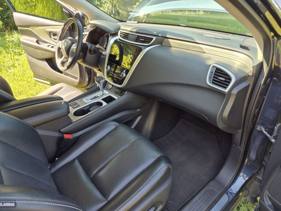 Автомобіль Nissan Murano